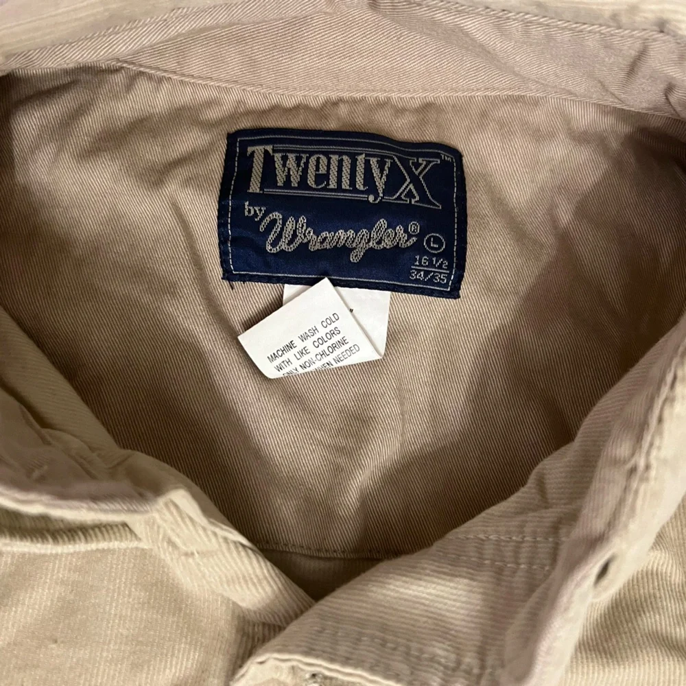 Twentyx by Wrangler Men's Beige button down large shirt